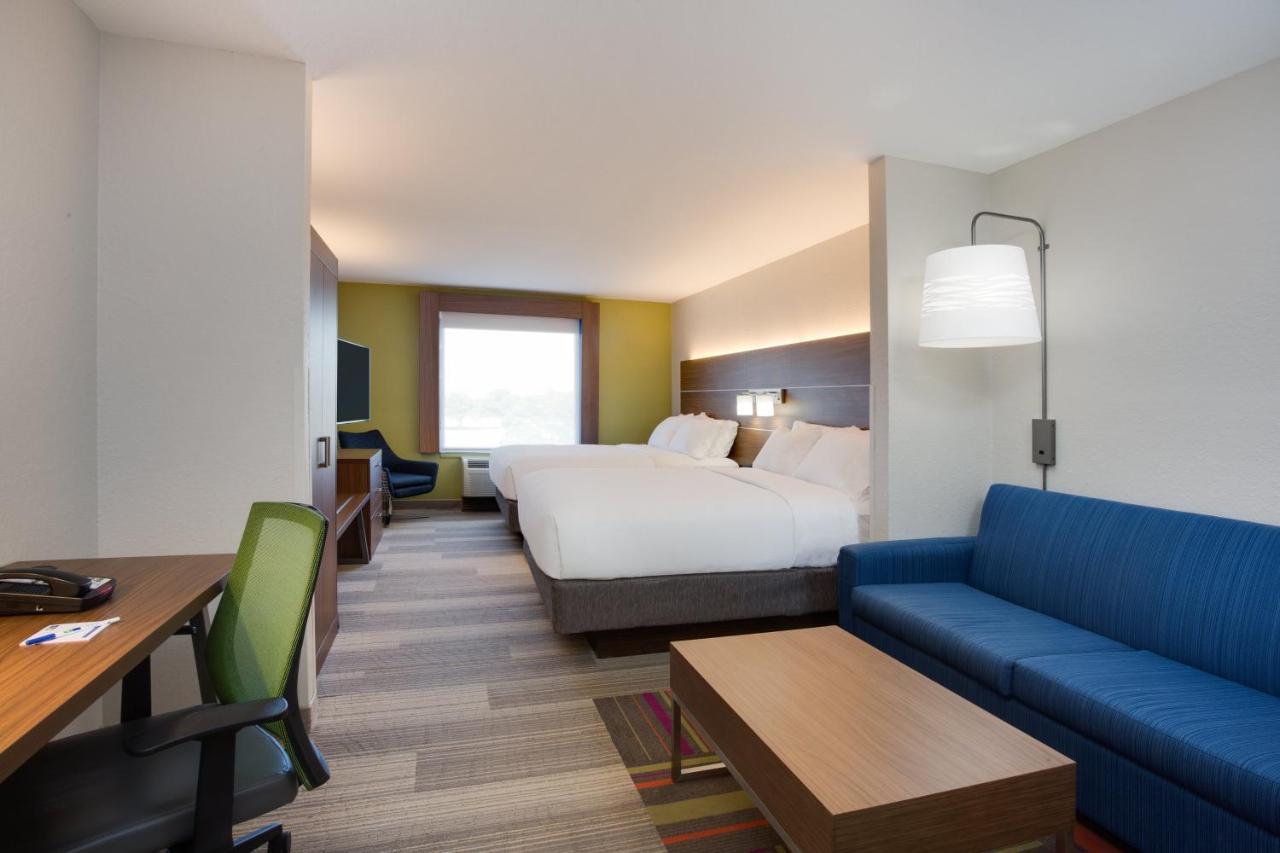 Holiday Inn Express Hotel & Suites Tampa-Fairgrounds-Casino By Ihg Mango Habitación foto
