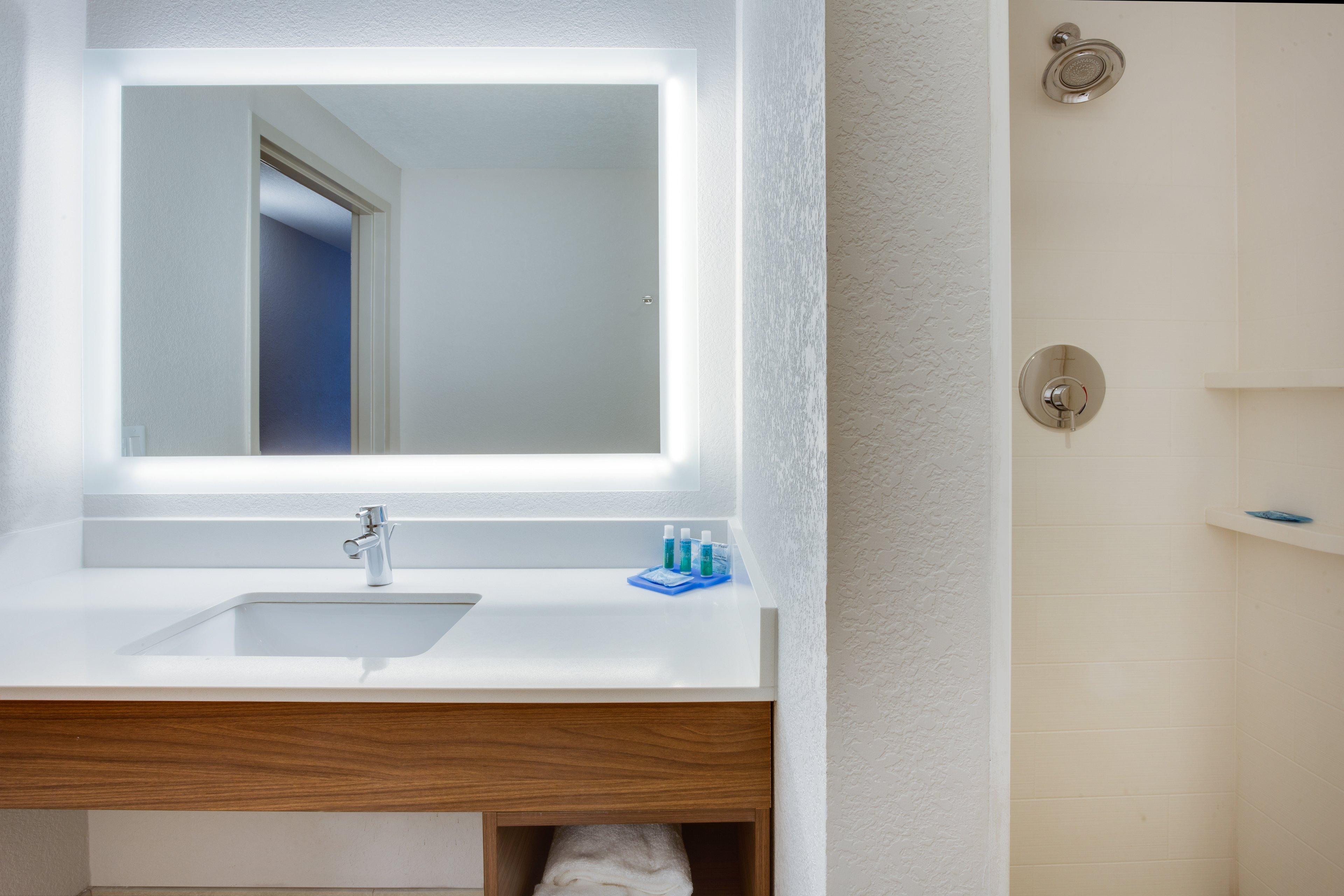 Holiday Inn Express Hotel & Suites Tampa-Fairgrounds-Casino By Ihg Mango Exterior foto